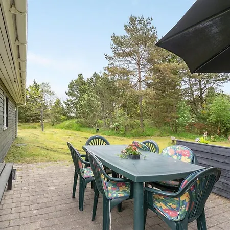 Hildulf - 2km From The Sea By Interhome