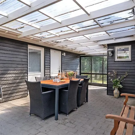 Hildulf - 2km From The Sea By Interhome *